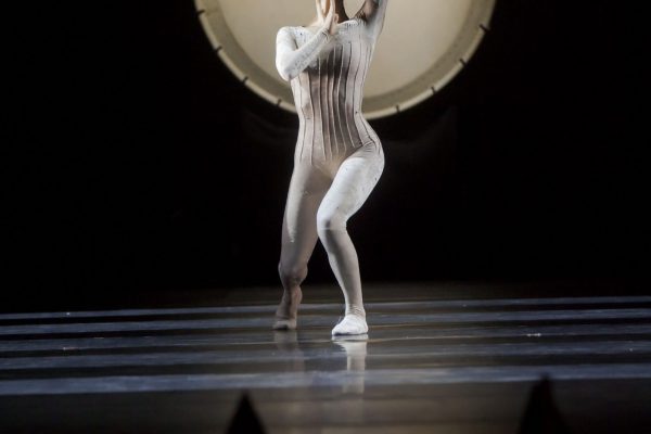 24_Kaguyahime-Les-Grands-Ballets_danseuse-Eva-Kolarova_Joris-Jan-Bos-Photography_HR