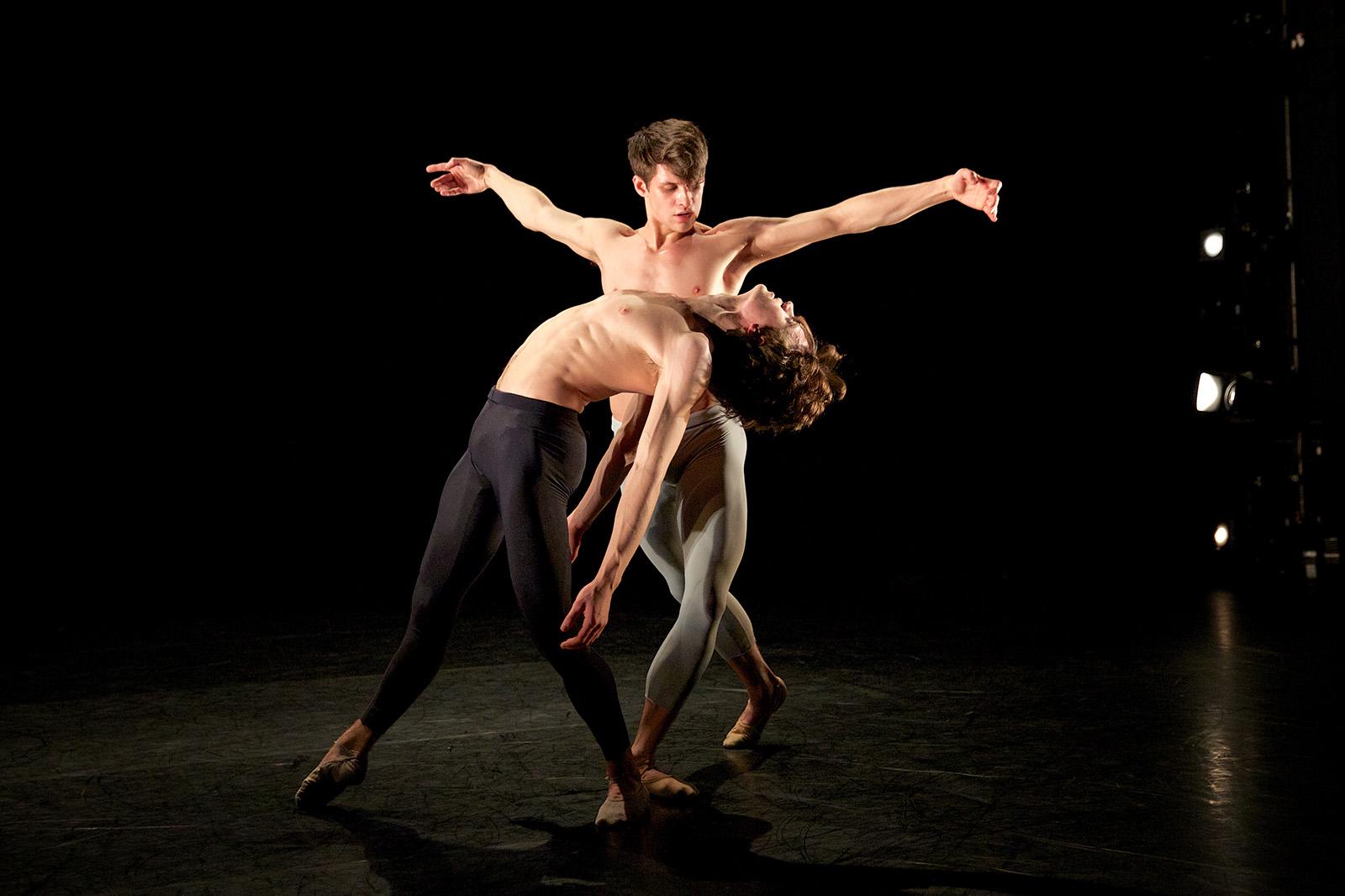 Nicol Edmonds and Matthew Ball Royal Ballet by Alice Pennefather for web2 web